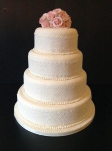 wedding_cake_with_roses